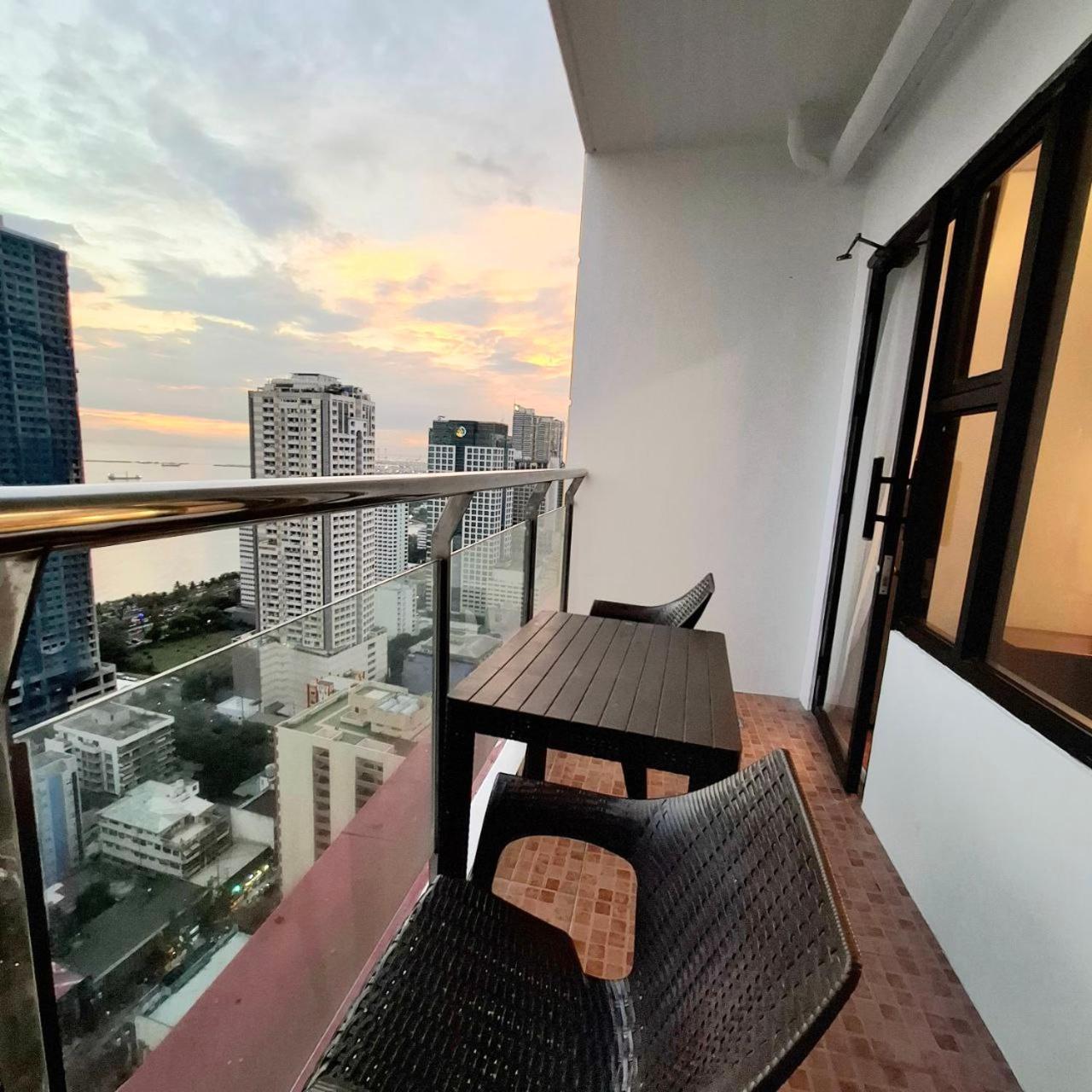 Manila Bayview Rental エクステリア 写真